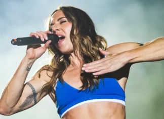 Mel C, un medley speciale delle Spice Girls per salutare il nuovo anno a Sidney Mel C, un medley speciale delle Spice Girls per salutare il nuovo anno a Sidney