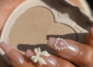 Perché la manicure coquette è perfetta per questo febbraio?