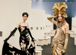 Valentino Spring 2026 Couture è cinema puro (e Alessandro Michele lo sa benissimo)