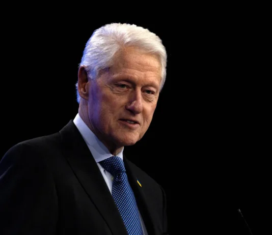 Bill Clinton ha testimoniato sul caso Epstein