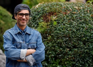 Chi è Enrico Cremonesi, il compositore amico di Fiorello al DopoFestival con Nicola Savino