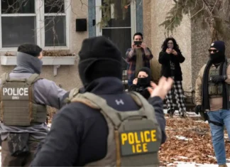 Stati Uniti, gli agenti federali alimentano il clima di terrore: dagli arresti ingiustificati alla morte Agenti Federali Arresti - Photo Credits ANSA