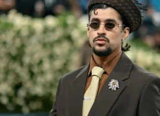 Bad Bunny parla prima del Super Bowl: “Sono solo un semplice ragazzo che fa musica” Bad Bunny Super Bowl - Photo Credits Mediaset Infinity