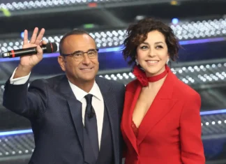 Chi è la moglie di Carlo Conti, Francesca Vaccaro: dal colpo di fulmine dietro le quinte, alla crisi e proposta di nozze: “Per fortuna mi ha aspettato”