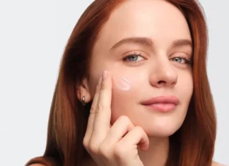Joey King è ufficialmente una “Neutrogena girl”: è lei la nuova ambassador del brand skincare