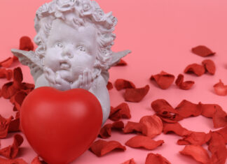 Oroscopo di Paolo Fox per oggi, 14 febbraio: San Valentino tutto serio per il Capricorno, bisogno di sentirsi scelto per il Leone