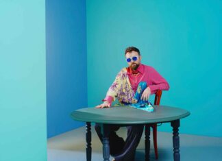 Dargen D’Amico annuncia il nuovo album “Doppio Mozzarella” e la data di uscita Dargen D'Amico annuncia il nuovo album