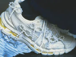 Asics x Completedworks Gel-Kayano 20: le sneakers gioiello che rubano la scena alla London Fashion Week