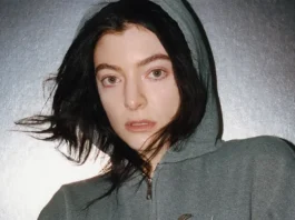 Lorde ha donato l’incasso del merchandising alla città di Minneapolis e si è schierata contro l’ICE Lorde ha donato l'incasso del merchandising alla città di Minneapolis e si schiera contro l'ICE