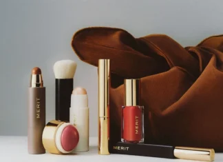 Merit Beauty espande i confini: arriva per la prima volta in Italia (e si espande in Spagna)