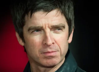 Noel Gallagher risponde alle critiche per la vittoria del premio Cantautore dell’anno ai Brit Awards: “Per qualsiasi problema ci vedremo sul red carpet” Noel Gallagher risponde alle critiche per la vittoria del premio Cantautore dell'anno ai Brit Awards: "Per qualsiasi problema ci vedremo sul red carpet"