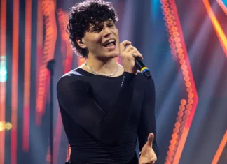 Nicolò Filippucci ha vinto Sanremo Giovani con il brano “Laguna” Nicolò Filippucci vince Sanremo