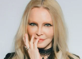 Testo e significato di “Opera” di Patty Pravo, in gara a Sanremo 2026