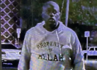 L’FBI indaga sulla sparatoria in un bar del Texas, 2 persone uccise e 14 ferite, “come possibile atto terroristico”