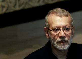 L’Iran conferma la morte di Ali Larijani e promette vendetta