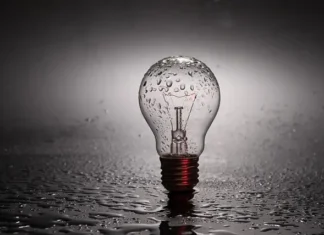 Classi di isolamento IP: come scegliere le lampade per bagno ed esterni