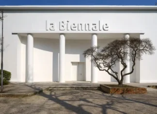 La Commissione Europea taglierà i finanziamenti alla Biennale di Venezia, se questa consentirà alla Russia di partecipare