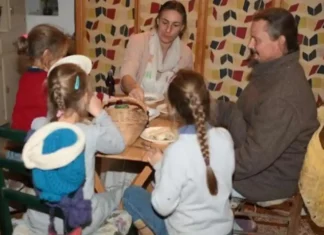 La famiglia nel bosco, dal trasferimento dei bambini all’allontanamento della madre: le motivazioni Famiglia nel bosco - Photo Credits Open