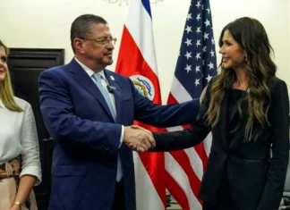 La Costa Rica riceverà ogni settimana venticinque persone migranti espulse dagli Stati Uniti
