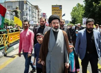 Mojtaba Khamenei, il figlio della Guida Suprema Ali Khamenei, sarebbe rimasto ferito in un tentativo di assassinio