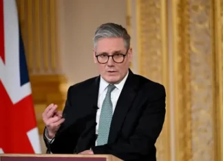 Starmer offre il supporto «difensivo», Trump rifiuta: «La guerra l’abbiamo già vinta noi» Starmer Trump - Photo Credits Quotidiano Nazionale