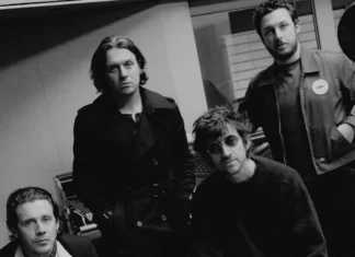 Certificazioni Fimi: quattro dischi di platino per gli Arctic Monkeys, oro per Sayf Certificazioni Fimi, 4 dischi di platino per AM degli Arctic Monkeys