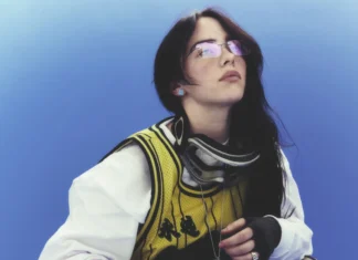 Uno stalker di Billie Eilish è stato ucciso travolto da un treno Billie Eilish