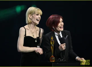 Kelly Osbourne risponde alle critiche dopo l’apparizione ai Brit Awards: “Sto attraversando il momento più difficile della mia vita, non dovrei neanche difendermi” Kelly Osbourne risponde alle critiche dopo l'apparizione ai Brit Awards