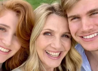 Il figlio minore di Lorella Cuccarini, Giorgio Capitta, si sposa: chi è la fidanzata Sole Galanti che lavora con lei
