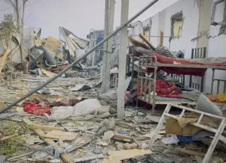 Un bombardamento ha distrutto un ospedale di Kabul: il governo talebano parla di quattrocento morti