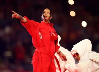 Rihanna, la donna della sparatoria davanti casa della popstar, è stata accusata di tentato omicidio Rihanna, sulla donna della sparatoria pendono dieci capi d'accusa