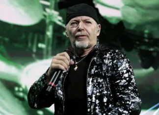 La dedica di Vasco Rossi a “Papà Carlino”, in occasione del 25 aprile Certificazioni Fimi: due dischi di platino per Vasco Rossi