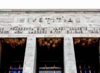 Revocata l’amministrazione giudiziaria per Valentino Bags