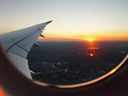 Il fascino delle destinazioni misteriose: perché i viaggi a sorpresa conquistano sempre più persone viaggi a sorpresa