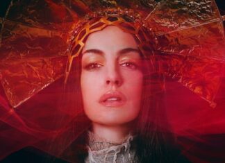 Anne Hataway nel nuovo inquietante film ‘Mother Mary’, ecco il trailer