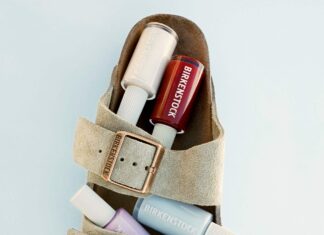 Birkenstock lancia la sua prima linea di smalti (e potrebbero essere i più cool dell’estate)