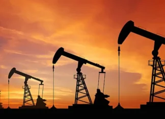 Francia, addio alla dipendenza da combustibili fossili. Lecornu: «È di interesse nazionale» Francia Combustibili Fossili - Photo Credits Build News