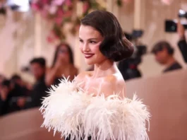 Selena Gomez ha appena mollato il suo iconico bob per l’hairstyle più romantico della primavera