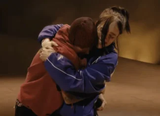 Justin Bieber fa salire sul palco del Coachella Billie Eilish, sua fan da sempre: è la chiusura di un cerchio