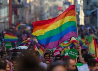 Turchia, attivisti LGBTQ+ accusati di oscenità. Dikmen: «Continueremo a difendere i diritti umani» LGBTQ+ Turchia - Photo Credits Osservatorio Balcani Caucaso Transeuropa