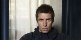 A Liam Gallagher l’Halftime Show della finale dei Mondiali non è affatto piaciuto: «Sembra un brutto trip»