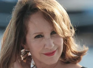 Nathalie Baye, attrice di “Effetto notte” e “Prova a prendermi”, è morta all’età di 77 anni