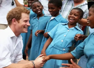 Il principe Harry è stato citato in giudizio per diffamazione dall’organizzazione benefica Sentebale, da lui co-fondata in onore di sua madre