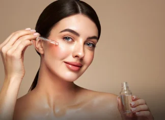 Perché dovremmo introdurre l’acido mevalonico nella nostra skincare
