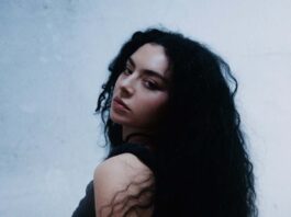 Charli XCX lancia “Conversations”, un appuntamento con i fan a New York Charli XCX annuncia Conversation, speciale evento con i fan