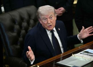 Trump annulla la missione dei negoziatori Usa in Iran: “Nessuno sa chi ci sia alla guida del Paese”