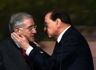 Marcello Dell’Utri a processo: è accusato di non aver dichiarato 42 milioni di euro ricevuti da Silvio Berlusconi