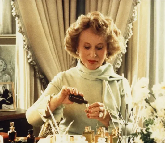 Come procede la fusione tra Estée Lauder e Puig?