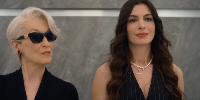Meryl Streep e Anne Hathaway sul set de Il Diavolo veste Prada 2. Ph Il post
