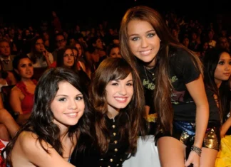 Quando la Disney sfornava star dal successo planetario: Miley, Selena, Demi e Zendaya Photo Credits Yahoo